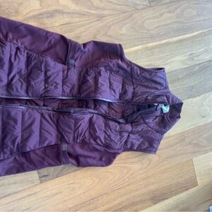 Lululemon women’s size 10 Plum Puffer down Vest